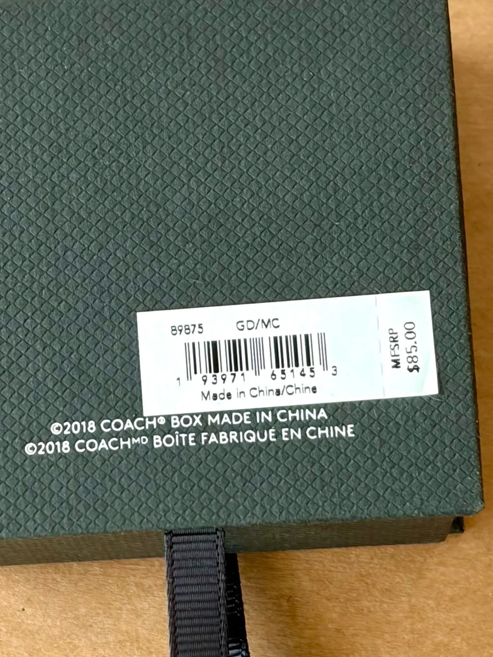 Coach Boxed LOVE Earrings NWT - Picture 7 of 8